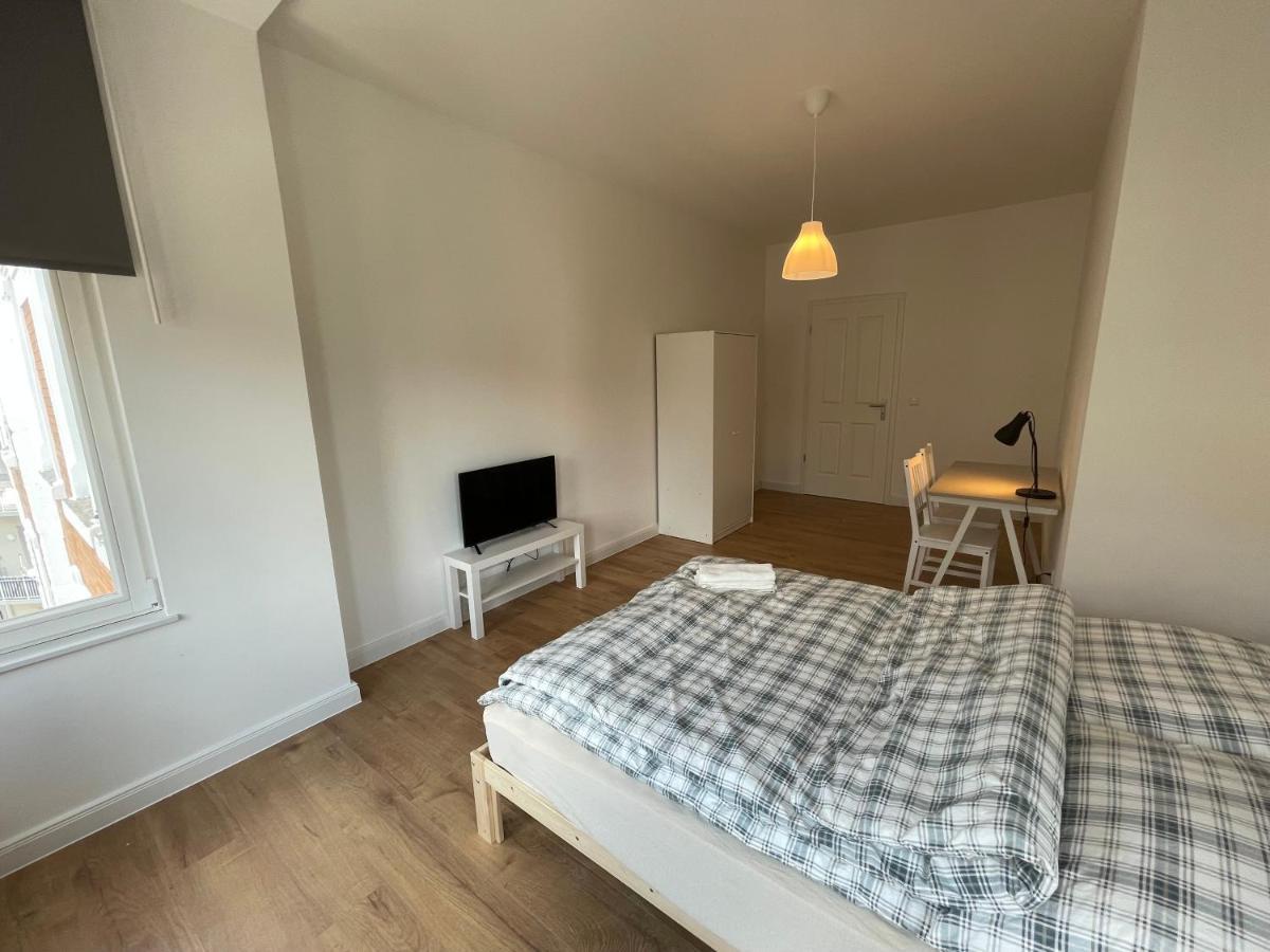 Boutique Hotel Pension Luisengruen Kueche 1Gbs Wlan Netflix Disney Magentatv Chemnitz Eksteriør billede