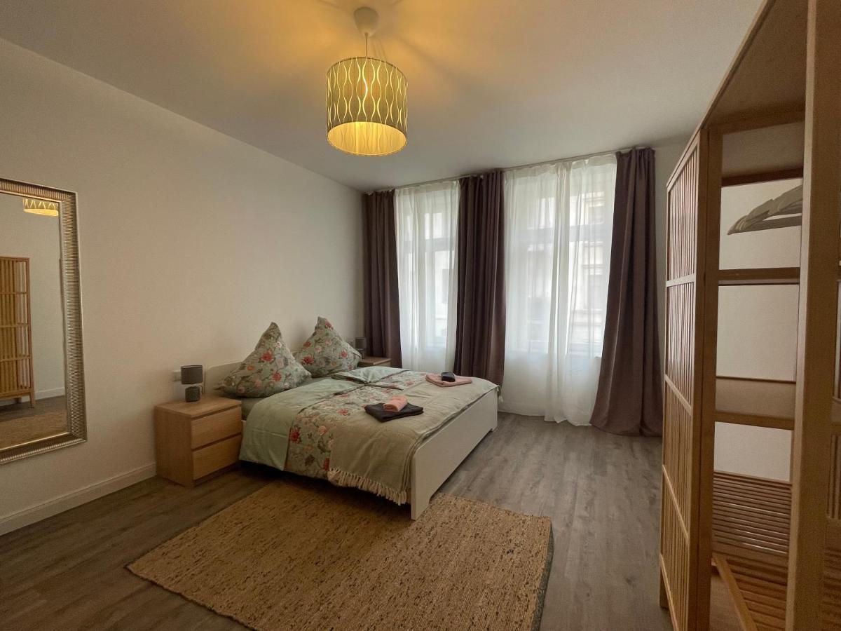 Boutique Hotel Pension Luisengruen Kueche 1Gbs Wlan Netflix Disney Magentatv Chemnitz Eksteriør billede